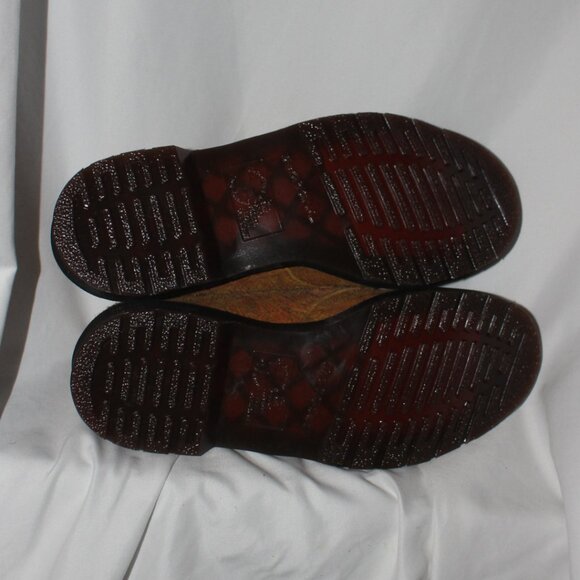 NEW Dr. Martens Smiths Suede Shoe Size 6 - Picture 10 of 12